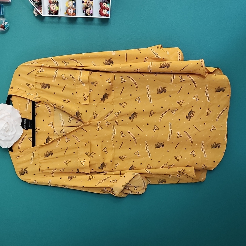 Torrid Hufflepuff harper blouse